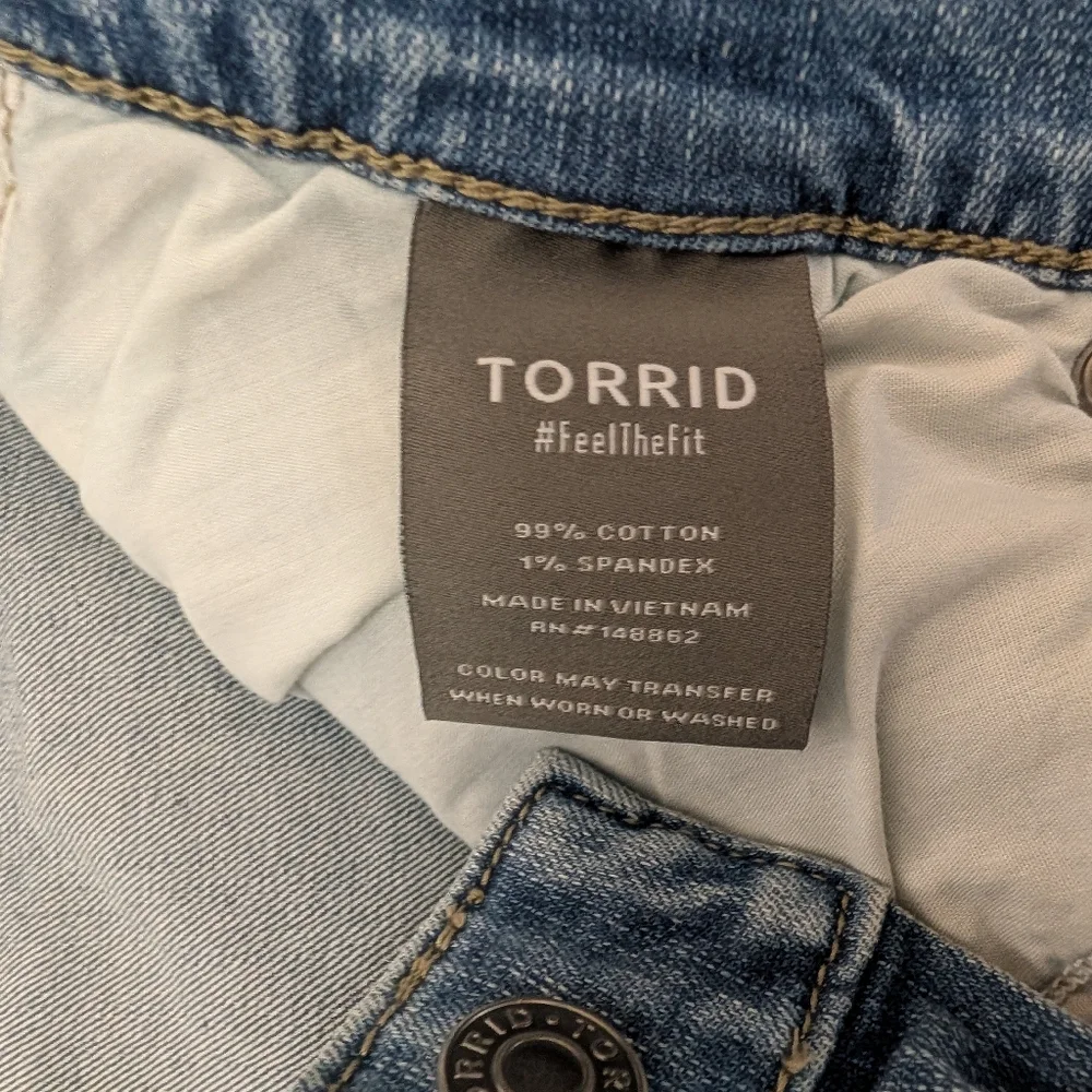 Torrid Wide Leg Jeans Stretch High Rise Light Wash Denim 14R - Picture 8 of 10